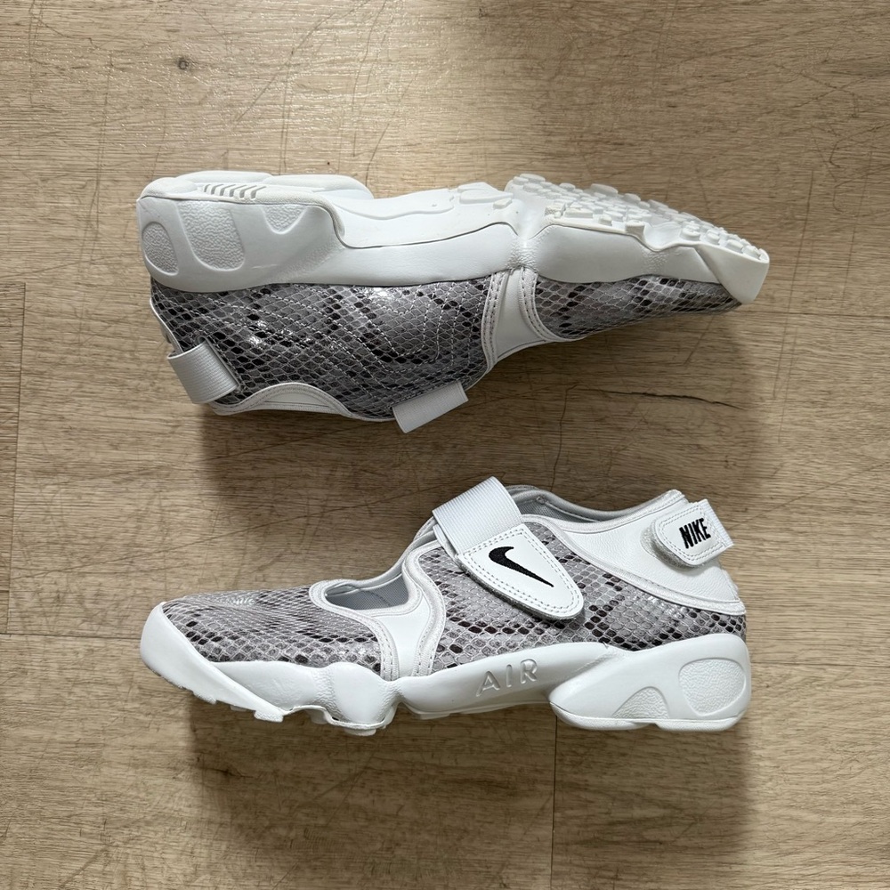 Nike Air Rift ‘Photon Dust Black’ IM5739-001 New